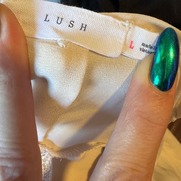 Lush Cream Blouse with Lace trim detail button and split lace trim down back szL - Picture 10 of 10